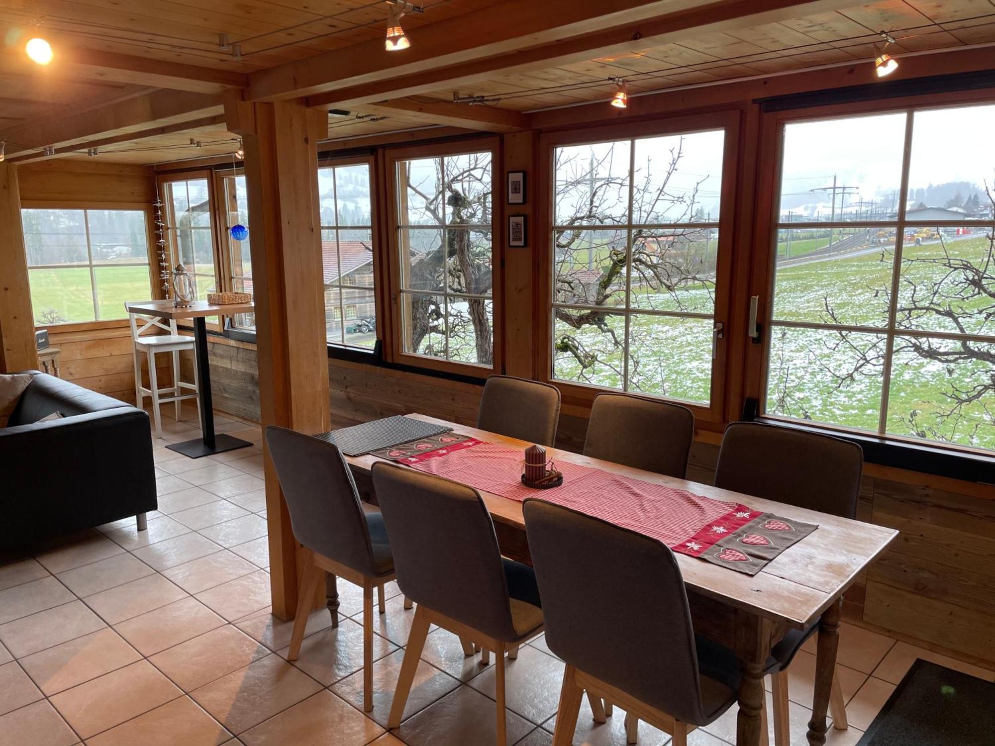 Edelweiss 4 Zi Ferienwohnung In Landhaus Frutigen Ngoại thất bức ảnh