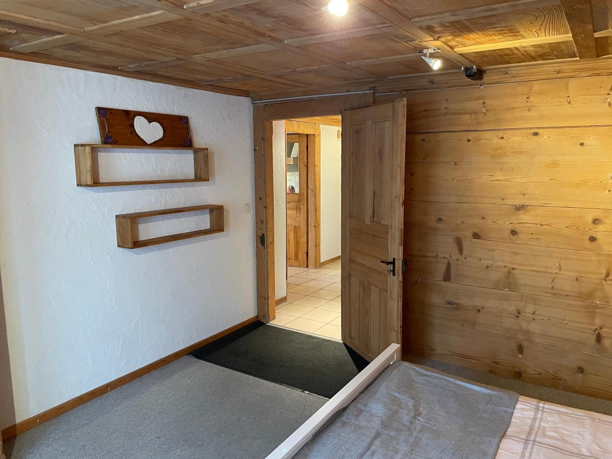 Edelweiss 4 Zi Ferienwohnung In Landhaus Frutigen Ngoại thất bức ảnh